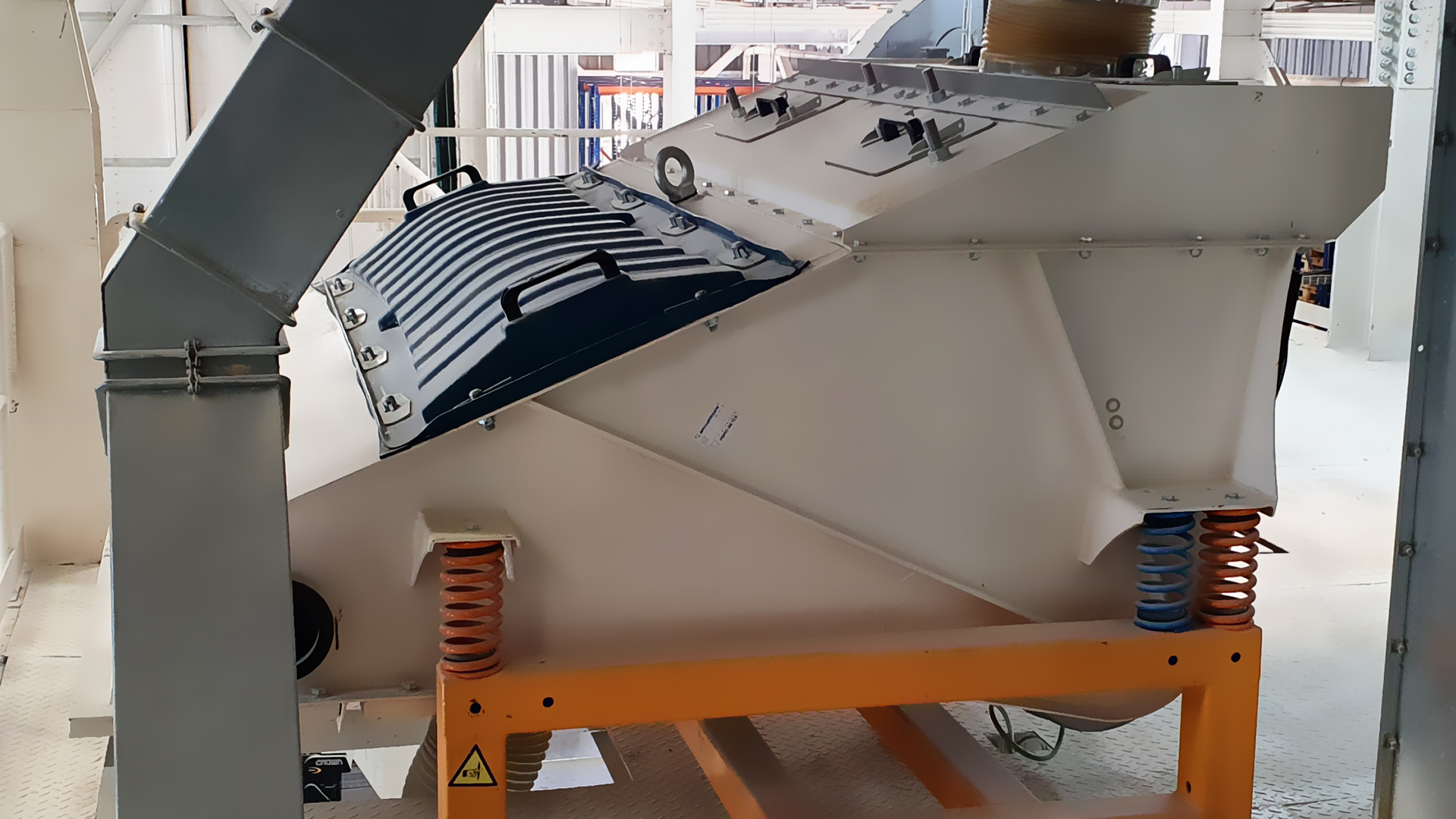 SKIOLD sifter to ensure dust free pellets